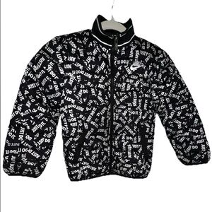 Nike Little Boy’s Medium 5 6 YRS Just Do It All Over Logo Puffer Coat Jacket M